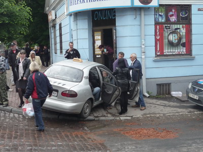 На перехресті Руданського та Головної - ДТП