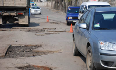 Окремим дорогам Чернівців цього року пощастило з ремонтом