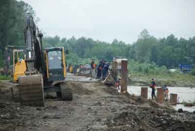 Через активізацію зсувів виникла загроза житловим будинкам