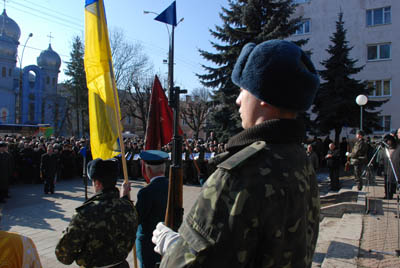 Мітинг біля пам’ятника загиблим в Афганістані (фоторепортаж)