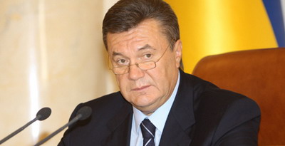 На Буковині таємно побував Янукович, щоби випити з пенсіонером