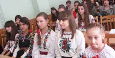 У Чернівцях відкрили школу шляхетних українок