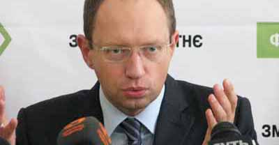 Яценюк: чернівецькі депутати пересваряться через мале корито