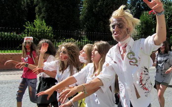 У Чернівцях сьогодні відбувся парад зомбі