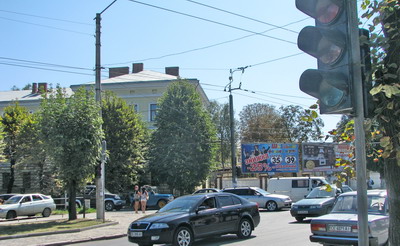 На розі Садової та Червооармійської у Чернівцях знову не працюють світлофори