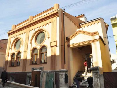 Колишній чернівчанин пожертвував на реставрацію синагоги мільйон доларів
