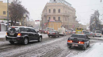 ДАІ закликало водіїв замінити шини на зимові