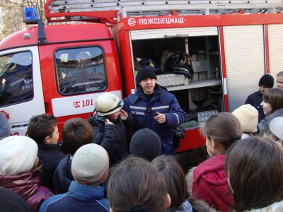 Рятувальники вчитимуть дітей безпеці життя