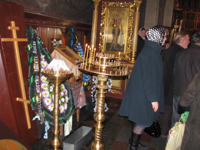 У Чернівцях відспівують настоятеля Святодухівського Кафедрального Собору