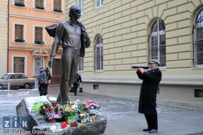 У Львові відкрили пам’ятник Володимиру Івасюку