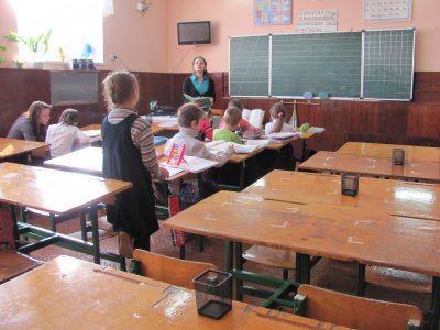 У школах Чернівців - лише половина учнів
