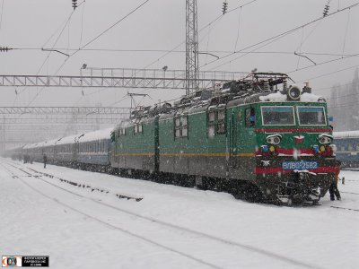 Три потяги, які йдуть через Чернівці, застрягли в Румунії