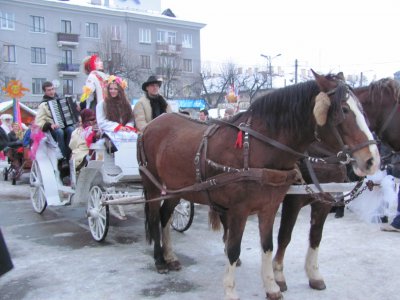 У Чернівцях на Масляницю встановлять стовп з салом і ковбасами