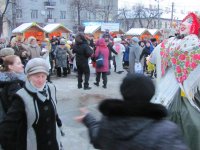 У Чернівцях почали святкувати Масляницю