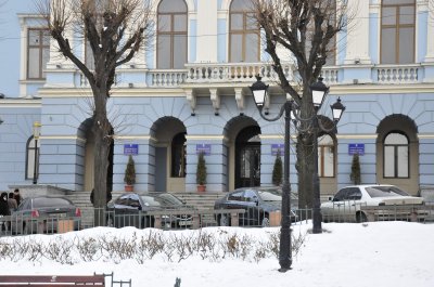 Авто для Чернівецької міськради востаннє купували ще до кризи