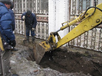 У Чернівцях вибух у військовій частині міг статися через витік газу