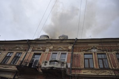 У центрі Чернівців палає горище будинку. Постраждалих немає