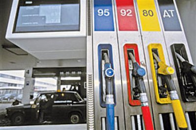 Буковинські водії не довіряють вітчизняному бензину