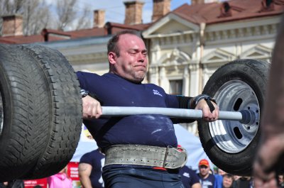 Богатир з Чернівців Костянтин Ільїн встановив світовий рекорд