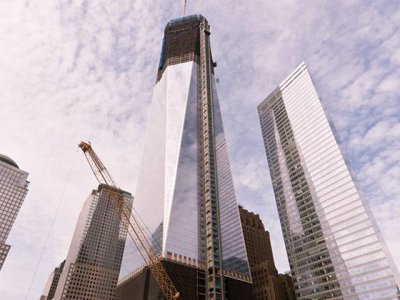 У Нью-Йорку на місці зруйнованих веж-близнюків звели новий хмарочос