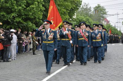 У Чернівцях відбувся мітинг до Дня Перемоги