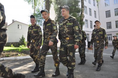 У школах Чернівців сьогодні - останній дзвінок