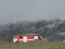 На Дніпропетровщині чотири дні гасили сміттєзвалище