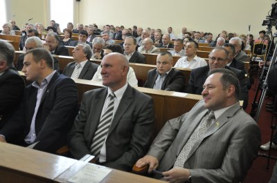 На сесії Чернівецької облради депутати вимагатимуть у нардепів не наступати на українську мову