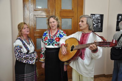 Світлини з життя режисера Параджанова презентували на виставці в Чернівцях