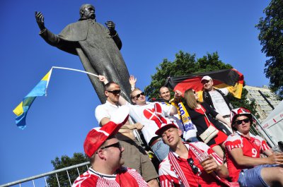 Перед матчем Німеччини і Данії у Львові відбулося справжнє футбольне свято