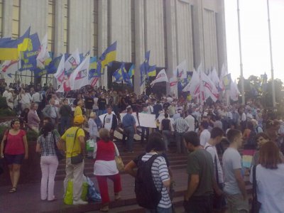 У Києві заборонили пішу мирну ходу та мітинги