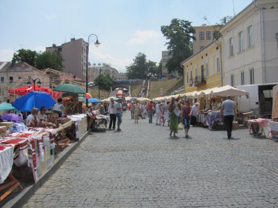 На Петрівському ярмарку у Чернівцях «торгівля мертва», - народні майстри