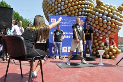 У Чернівцях встановили два рекорди з армліфтингу