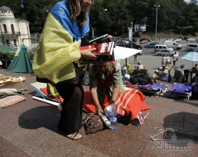 Під Українським домом у Києві залишився один голодувальник