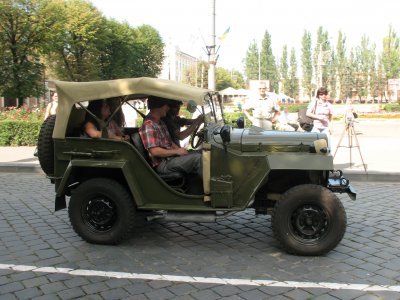 На Буковині проводять авторалі для інвалідів-спинальників