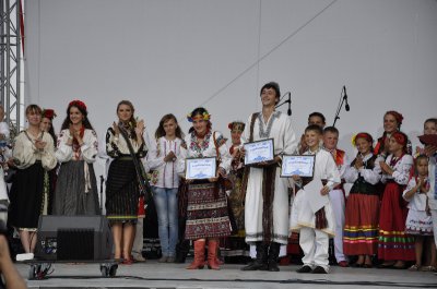 Буковинці вразили столицю старовинними вишиванками