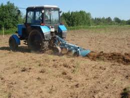 Губернатор Буковини  пропонує підприємцям безкоштовно виорати городи пільговикам