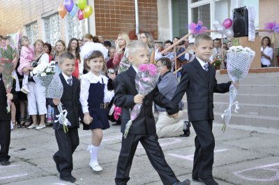 До чернівецьких шкіл пішли дві з половиною тисячі першокласників