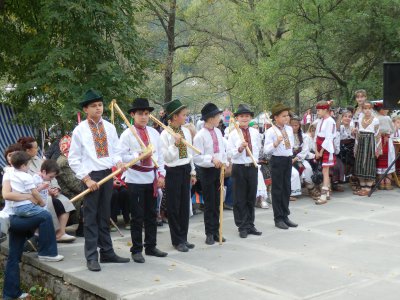 У Підзахаричах на фестивалі обрали гуцульську "чічку"