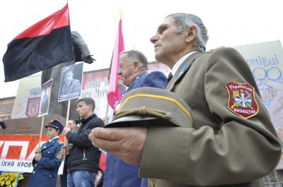 У Чернівцях 70-ту річницю УПА відзначили маршем та спільною молитвою