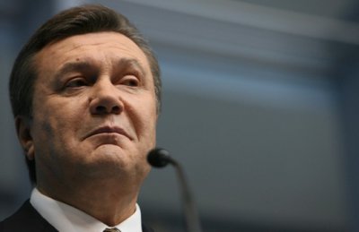 Янукович у Москві заплутався в наголосах і словах