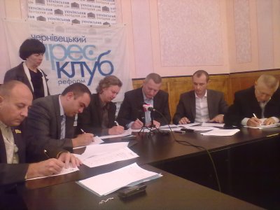 Чернівецькі кандидати в депутати пообіцяли захищати малий бізнес
