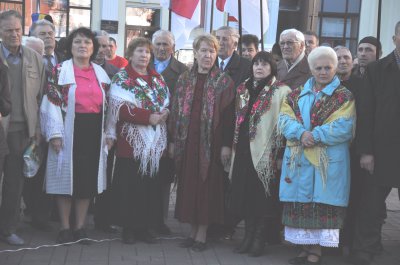 94 річницю Буковинського віча в Чернівцях відзначили з партійними прапорами