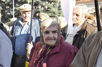 94 річницю Буковинського віча в Чернівцях відзначили з партійними прапорами