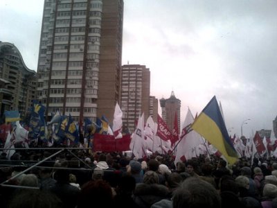 Опозиція вимагає визнання перемоги її кандидатів