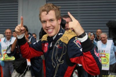 Себастьян Феттель у третій раз поспіль став чемпіоном "Формули-1"