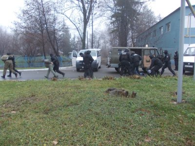 У Чернівецькому аеропорту СБУ ловила терористів