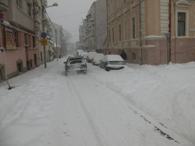 Через снігопад у Чернівцях перекрили рух на десяти вулицях