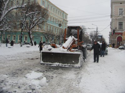 На Соборній площі будують ковзанку і різдвяний палац з вертепом