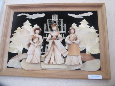 На виставці в Чернівцях - ляльки із кукурудзяного листя